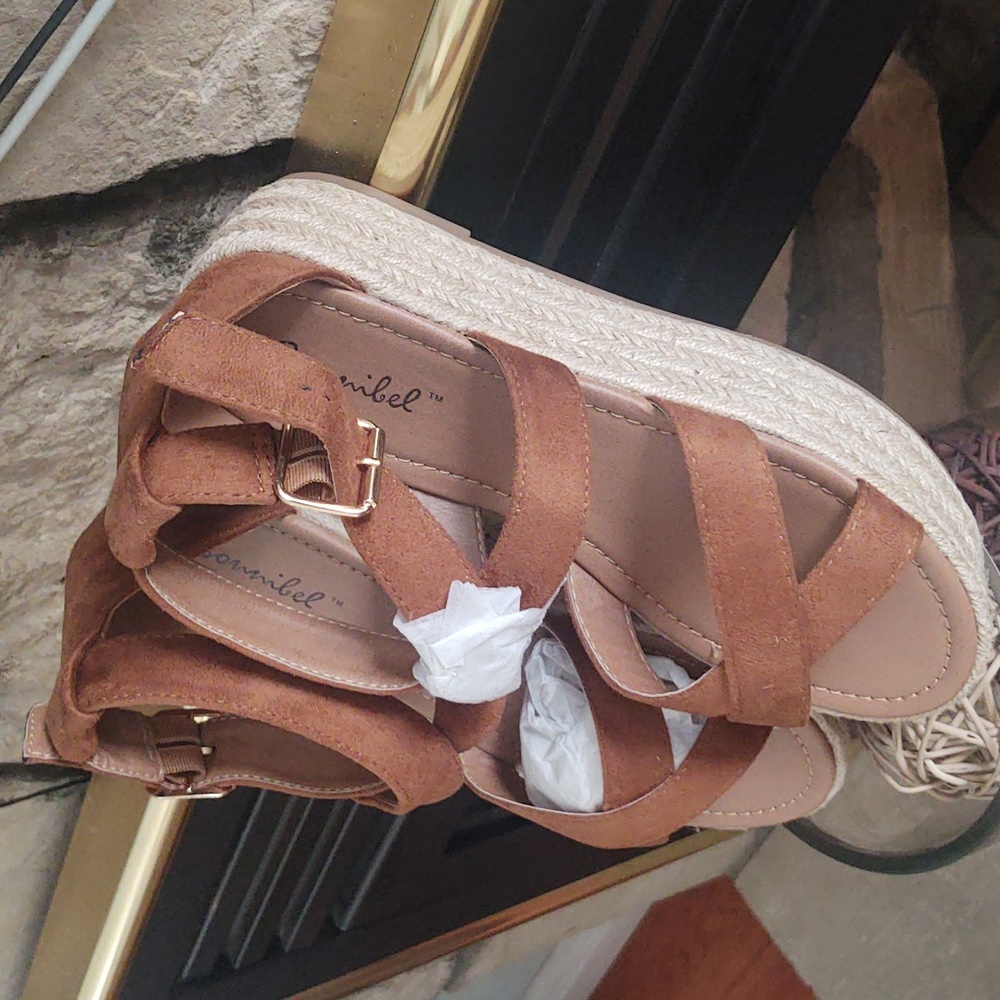 Bonnibel sandals